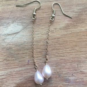 Rose gold pearl dangly earrings